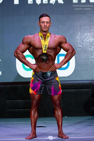 MEN'S PHYSIQUE 174
